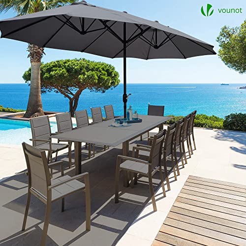 Bonita vista exterior con la Sombrilla Parasol Rectangular para Piscina, Mercado o Patio Exterior, 460 x 270 cm, Protección Solar UV50+, Doble Gris. VOUNOT