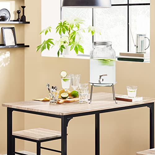 Vista de cocina con conjunto de Mesa Alta de Bar y 4 Taburetes Estilo Industrial OGT11-N,ES. SoBuy