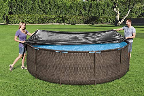 Protegiendo la piscina Redonda en jardín con el Cobertor para el invierno Ø370 cm Montaje. 58037 - Bestway | maxjardin