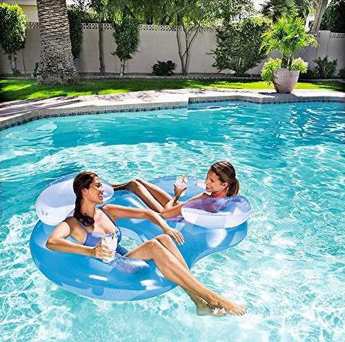 Flotador asiento doble con respaldo para piscina. Vista en piscina. 5256 Bestway