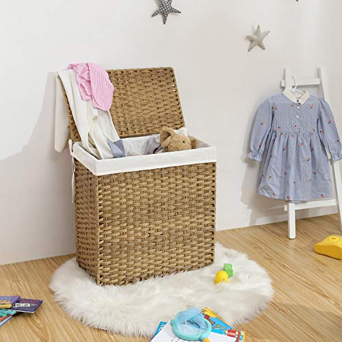 Cesto de la Ropa, 110L Tejido a Mano con Compartimentos Separados, Ratán Sintético, con Tapa y Asas, Plegable, Bolsa de Forro Extraíble, Color Natural. Detalle atado de forro. Vista en habitación infantil como cesto de ropa o para juguetes. LCB52NL SONGMICS