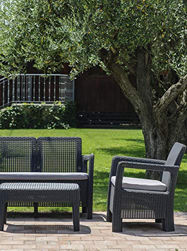 Conjunto de jardín de 4 plazas Tarifa Lounge con cojines incluidos, Color grafito. Vista en jardín. Keter