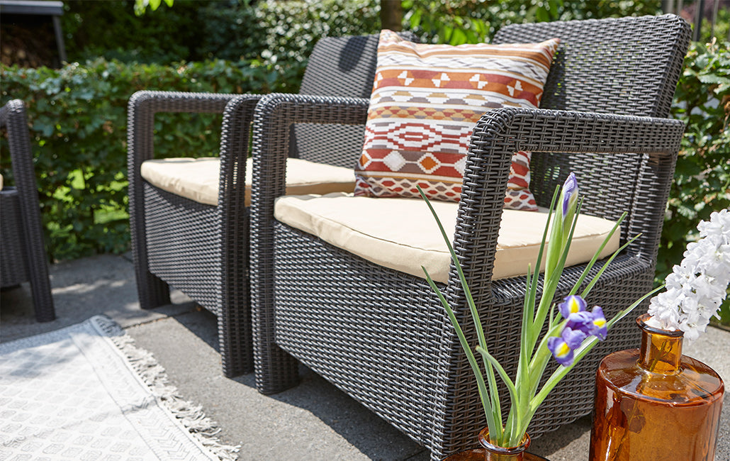 Conjunto muebles Tarifa con cojines incluidos. Sillones individuales en terraza. Balcony Keter