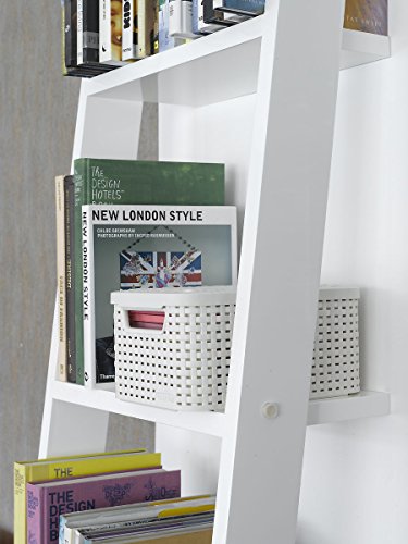 Cesta con Tapa con Efecto Mimbre de tamaño pequeño fabricado con Polipropileno Color Blanco. 20 x 29 x 14 cm. Vista en ambiente. 205840 - CURVER