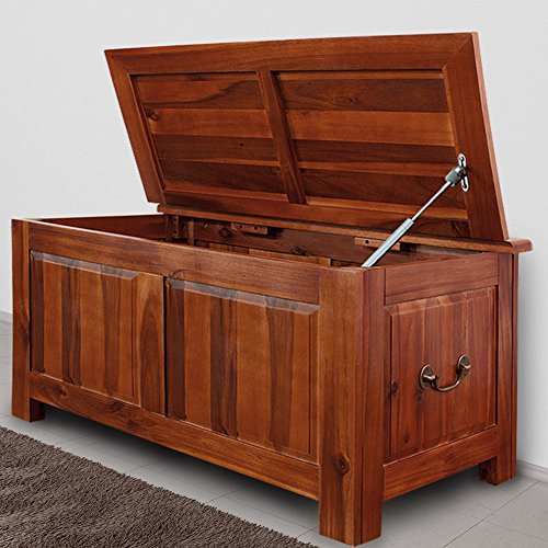 Baúl de interior de Madera de Acacia rústico con asa de Metal y apertura de pistón de Gas. Vista general en ambiente. Deuba