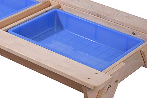 Bandejas para guardar juguetes en la Niño jugando en jardín en la Mesa de picnic infantil con bancos corridos. 94361FSCe. Dobar