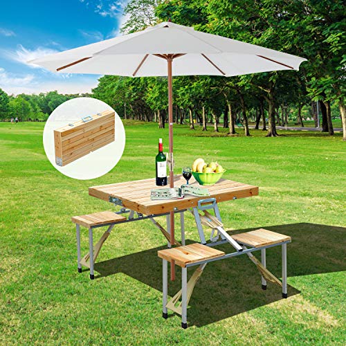 Vista en ambiente al aire libre con la Mesa Plegable en Maleta para Camping Picnic Playa de Madera con 4 Asientos, Agujero de Sombrilla 138x85x68 cm. Outsunny