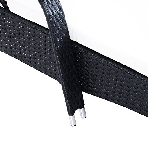 Vista de la pata de hamaca del Set de 2 Tumbonas Chaise Longue + 1 Mesa de Ratan para Jardín o Terraza con Cojines y Respaldo Ajustable a 5 Niveles (Negro). Outsunny