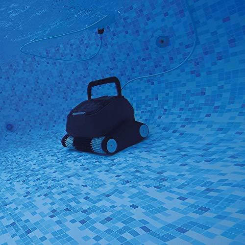 Vista en el fondo de piscina del Robot de piscina limpieza eficiente de fondo, paredes y línea de agua. 7310. 8STREMERobot de piscina limpieza eficiente de fondo, paredes y línea de agua. 7310. 8STREME | maxjardin