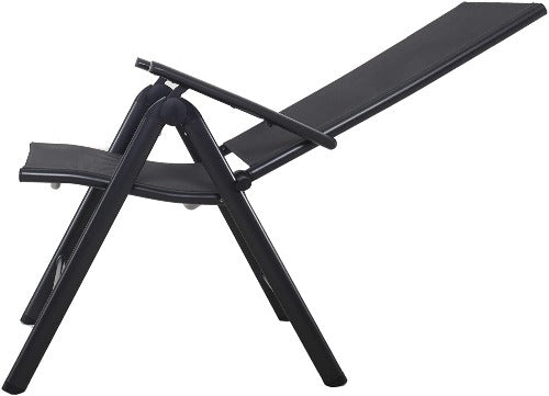 Vista de perfil del modelo en negro de la Silla plegable de aluminio reclinable en 8 posiciones Korfu, beige o negro. Chicreat