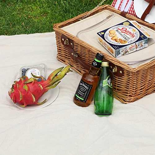 Tomando algo mientras disfrutas de tu Hamaca de Algodón y Poliéster para Relajarse en el Jardín o Camping, Color Beige 210 x 150 cm, Resistencia 300 kg GDC15M. SONGMICS