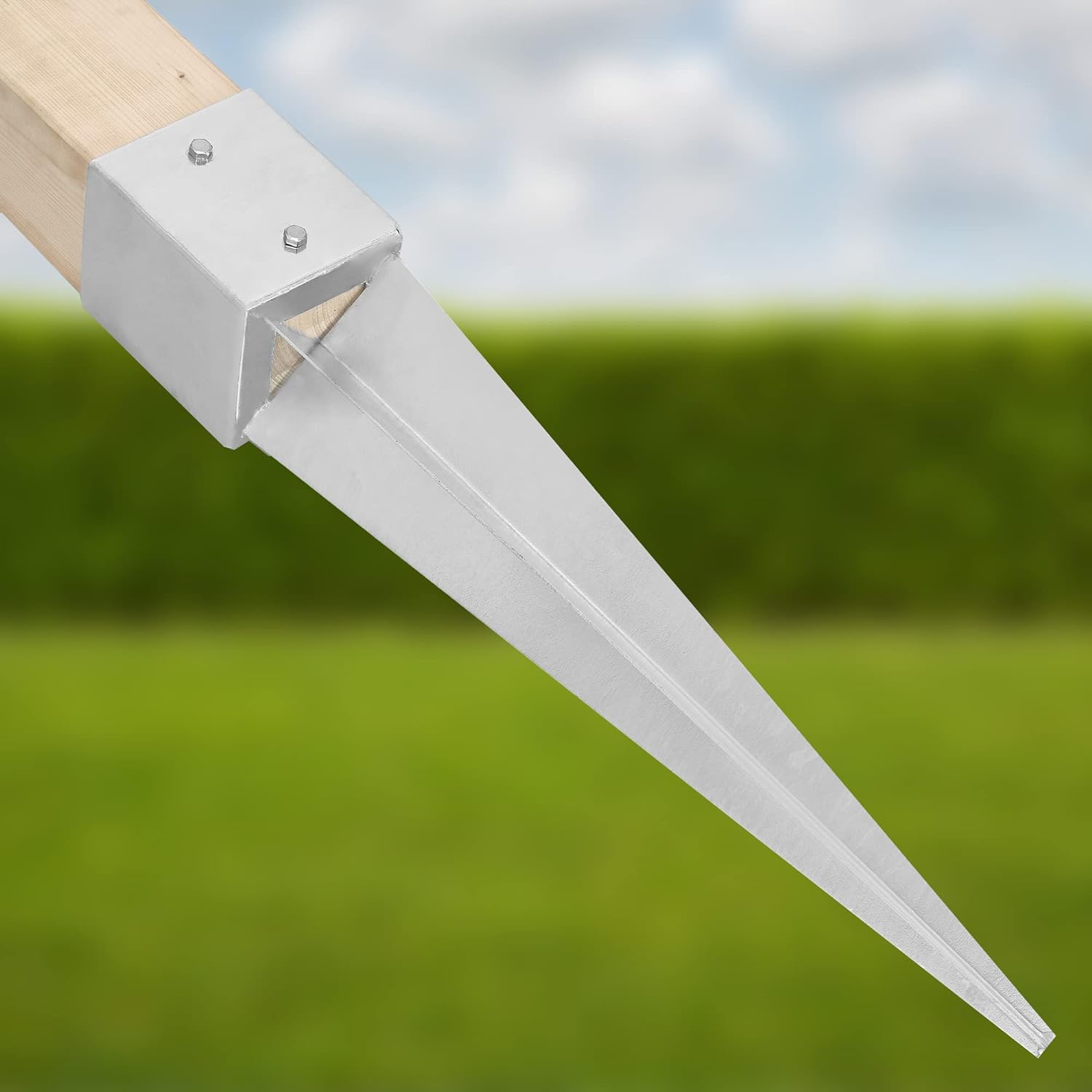 Base fijación de pérgola para mástil cuadrado en superficie blanda para clavar o encofrar de Kotarbau 