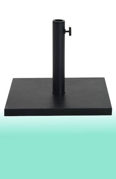 Base para sombrilla color negro cuadrada Outsunny sobre fondo blanco y verde