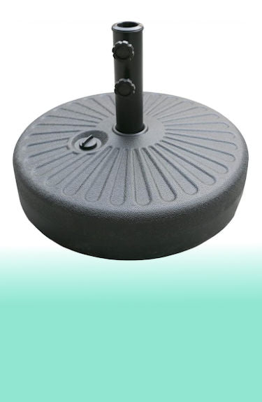 Base para sombrilla rellenable hasta 23 kg color negro Airwave sobre fondo blanco y verde