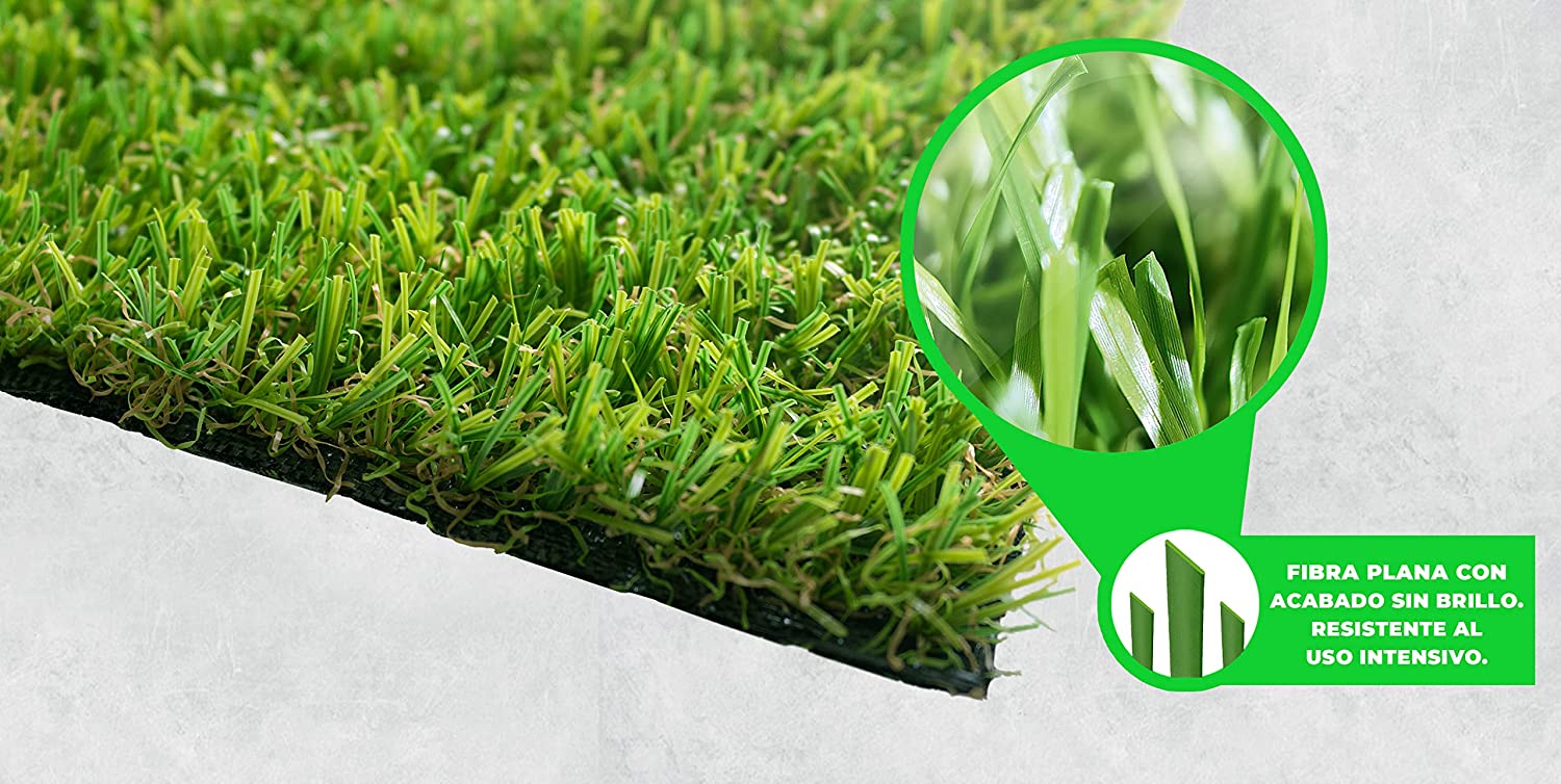 Detalle de las fibras del Rollo de Césped artificial 2x4metros GUIMARAS - 20mm de altura - alta densidad - calidad profesional - ideal para exteriores, piscinas, terrazas, jardín, ideal mascotas - fácil instalación. LUCATEX