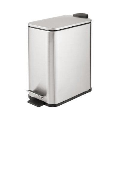 Papelera de metal para basura en cocina o habitaciones con pedal de la marca mDesign