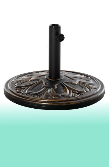 Base para sombrilla de 13 kg color bronce y con relieve decorado Outsunny sobre fondo blanco y verde