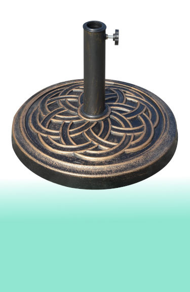 Base para sombrilla redonda color bronce y con relieve decorado entrelazado arabesco Outsunny sobre fondo blanco y verde