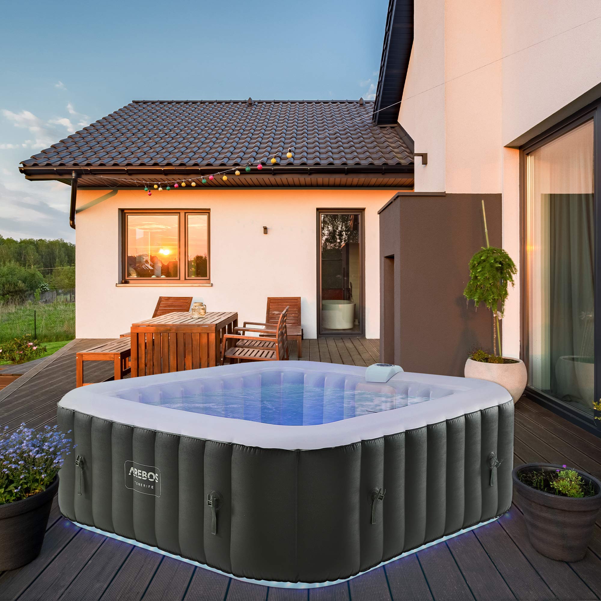 SPA Hinchable Whirlpool de 185x185cm con Cubierta y Luz LED Arebos en bonito patio.