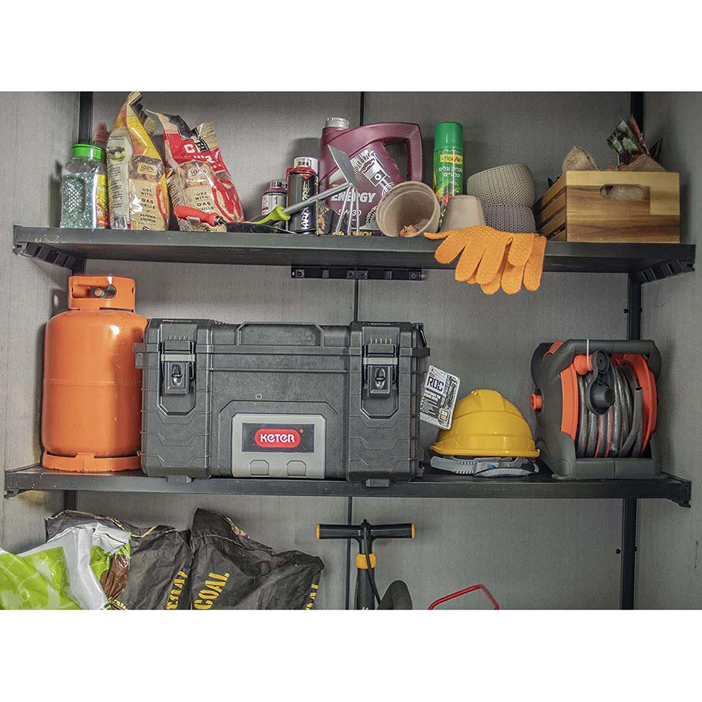 Cobertizo Armario Exterior, Gris. Duotech High Store Plus. Keter. Detalle baldas interiores