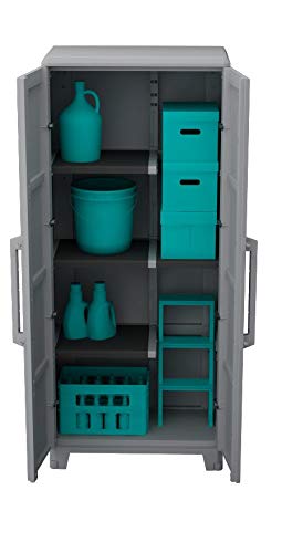 Armario Multifunción 4 módulo 2 Puertas, Material: Plástico, Dimensiones: 78 x 43.6 x 184.40 cm, Gris/Negro. Vista con puertas abiertas y productos del hogar en su interior. Transforming Modular 4. Terry | maxjardin