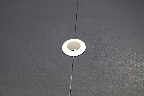 Detalle de agujero para sombrilla de la Mesa con 4 asientos plegable de aluminio en maleta para acampada, color gris. Cao