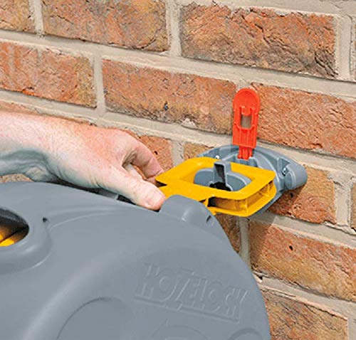 Carrete compacto con 25 m de manguera y todos los accesorios - listo para su uso. Cómodo de instalar. Hozelock