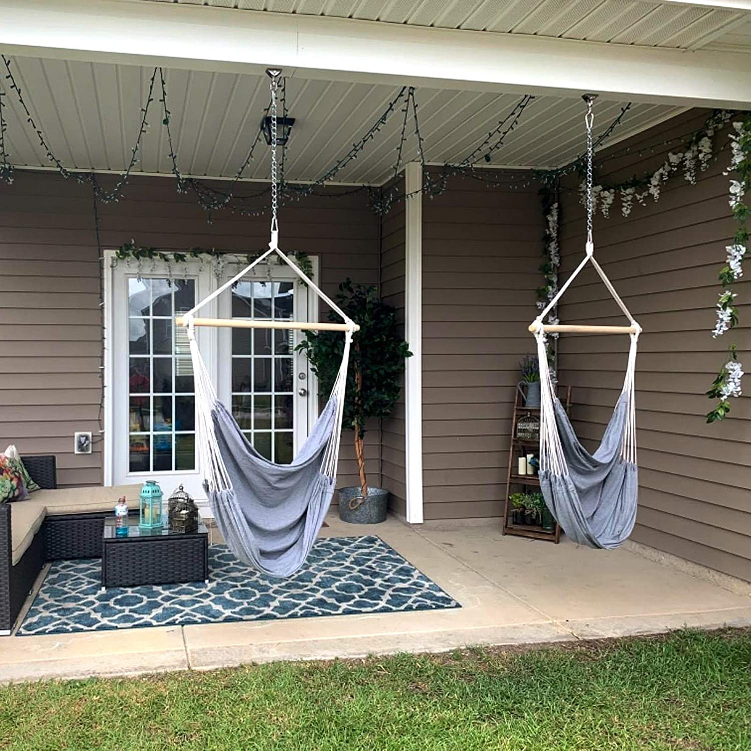 Vista en patio exterior con 2 Sillas de relajación colgante de Tela de algodón muy Cómoda y gran Durabilidad para Interior o exterior de Chihee