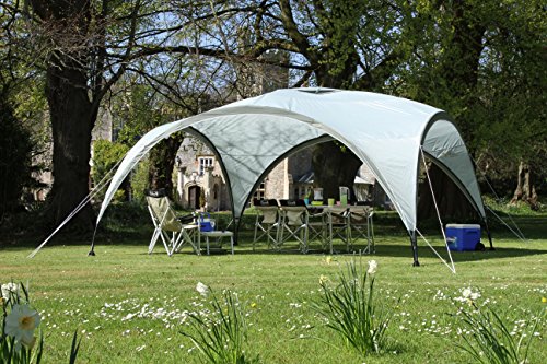 Carpa Coleman montada en jardín | maxjardin