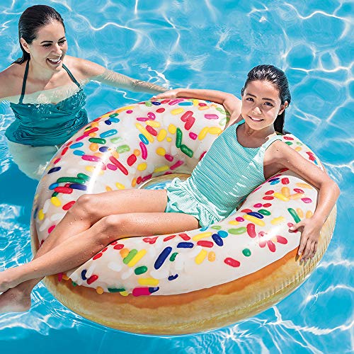 Rueda hinchable Donut de colores 99cm x 25cm diámetro. 56263NP. Intex. Ambiente en piscina