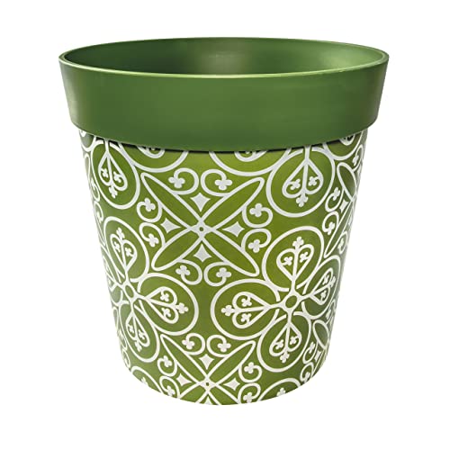 Maceta de plástico verde con bonita decoración retro en blanco Hum Flowerpots sobre fondo blanco