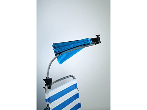 Vista plegada de la Sombrilla individual con pinza para sujetar en silla de playa o tumbona. Abanico Pincho