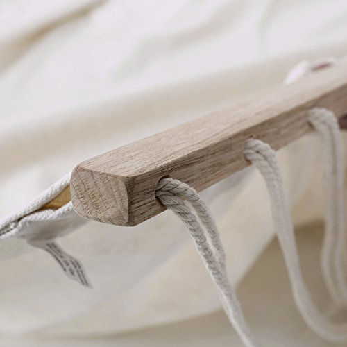 Detalle de cuerdas de Hamaca hasta 3 plazas sentadas, Tamaño de tela: 210 x 150 cm, Resiste 300 kg GDC22M. SONGMICS